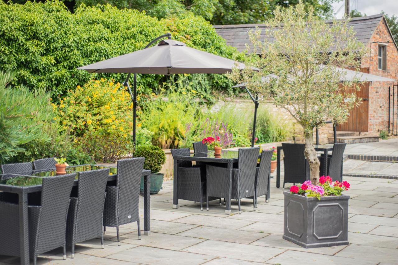 The George & Dragon Country Inn Seaton  ภายนอก รูปภาพ