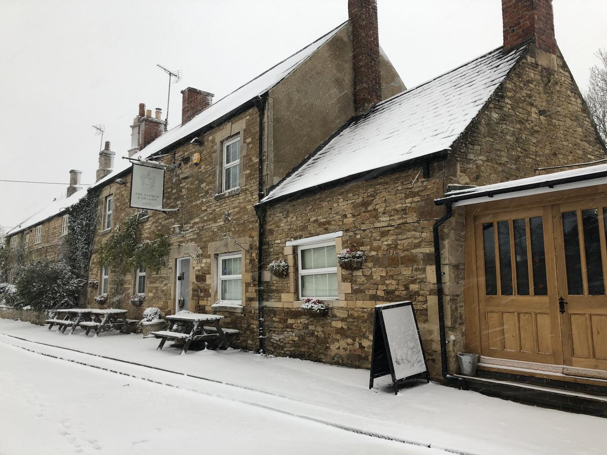 The George & Dragon Country Inn Seaton  ภายนอก รูปภาพ